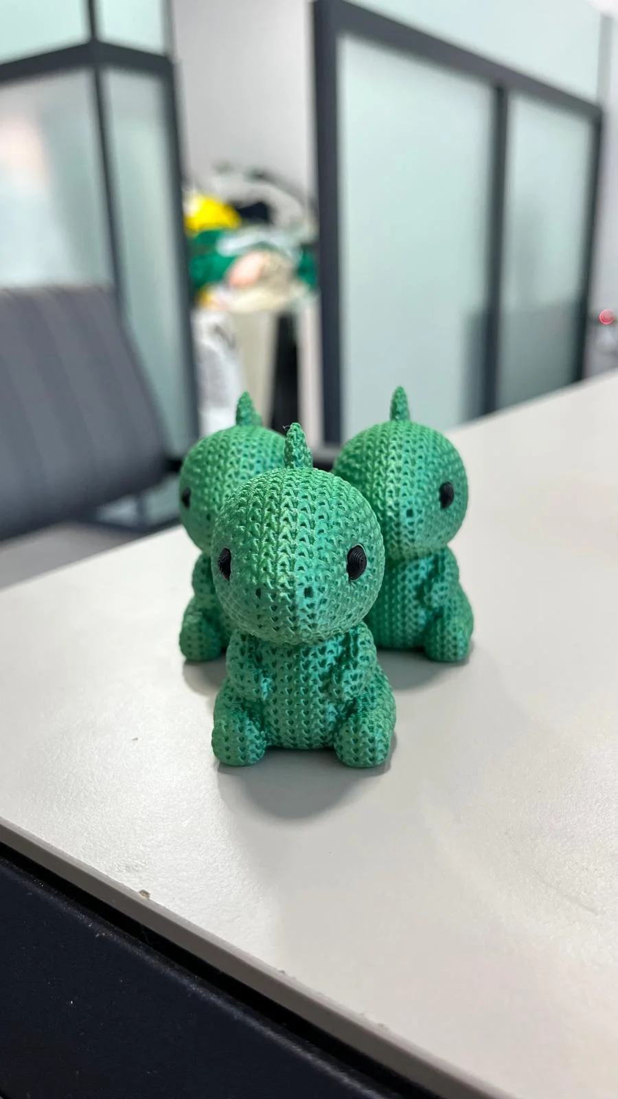 Sevimli Örgü Dokulu 3D Baskı Dinozor Figürü