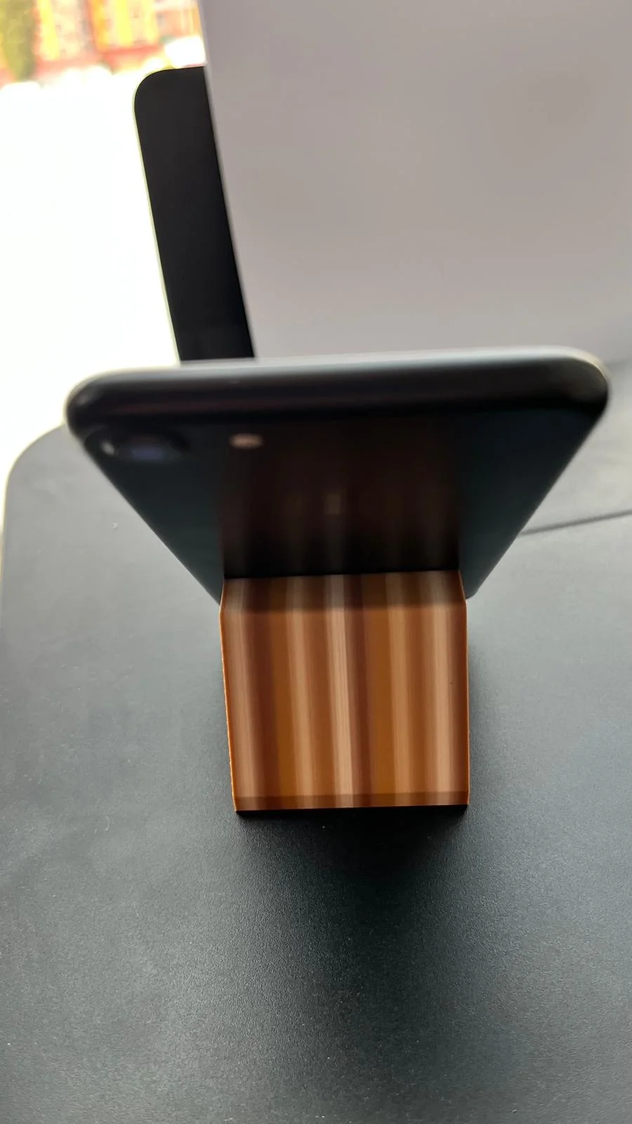 Minimalist Telefon Tutacağı 3D
